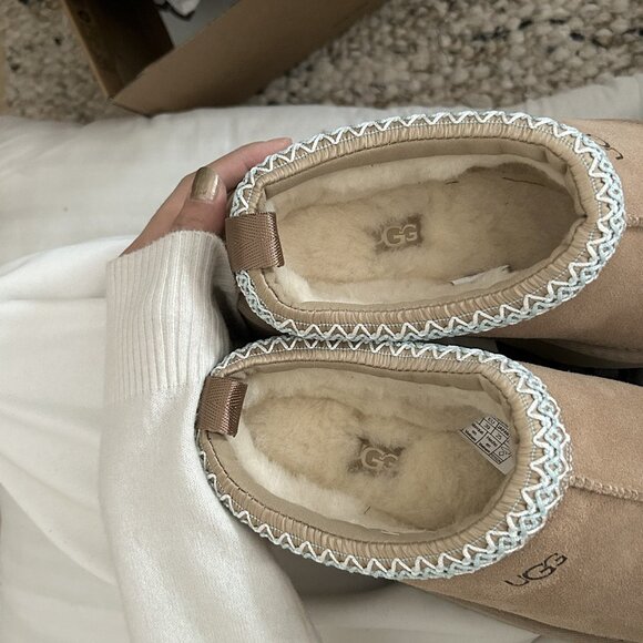 📌📌🌸UGG Tazz Mustard Seed Suede Platform Clog🌸 - Picture 4 of 10